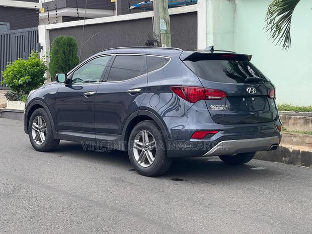 Hyundai Santa Fe SE AWD 2017 Gray