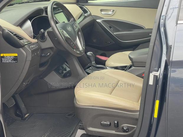 Hyundai Santa Fe SE AWD 2017 Gray