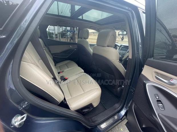 Hyundai Santa Fe SE AWD 2017 Gray