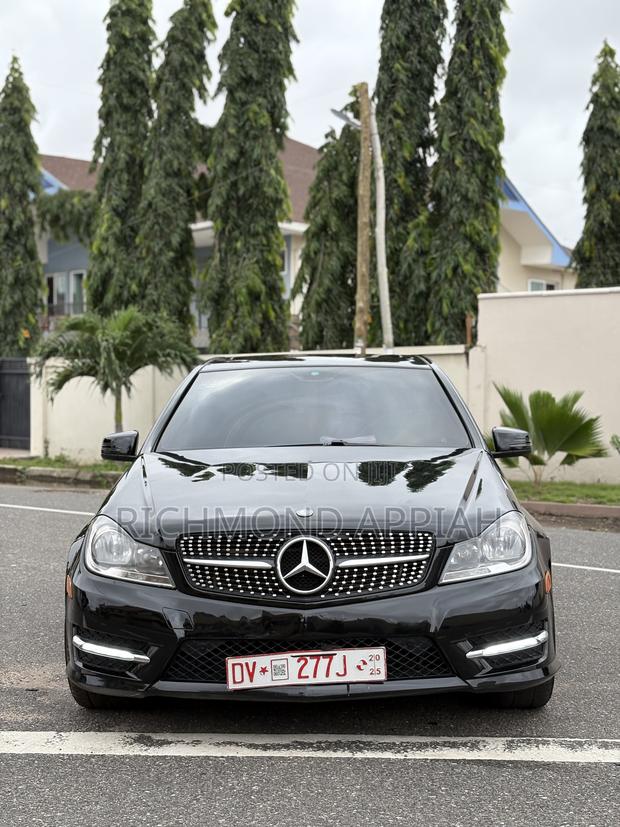 Mercedes-Benz C250 2014 Black