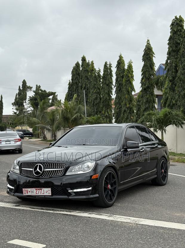 Mercedes-Benz C250 2014 Black
