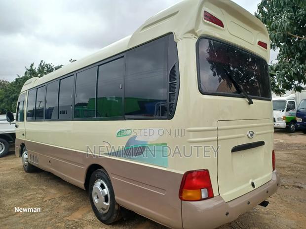 Hyundai County 2014 Beige