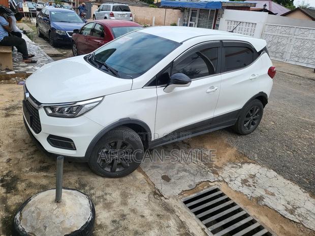 BYD Tang EV 2019 White photo 2