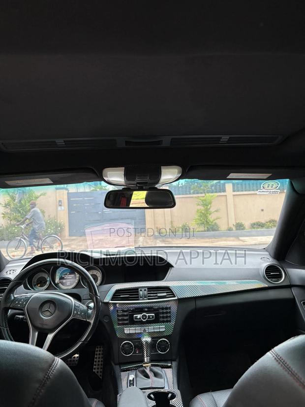 Mercedes-Benz C250 2014 Black