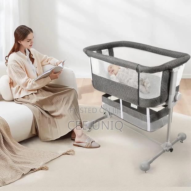 Baby Bed Side Crib With Storage Basket photo 8