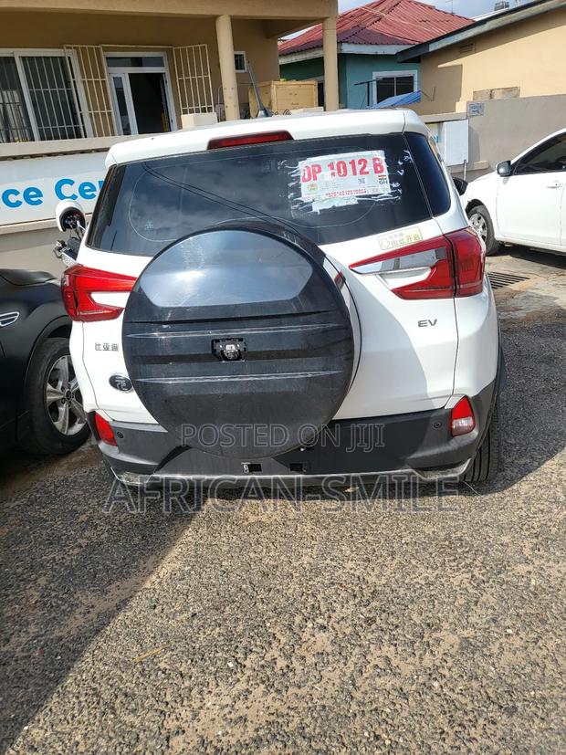 BYD Tang EV 2019 White photo 6