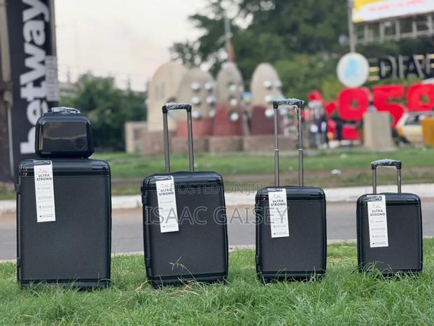 5 In1extra Quality Trolling Ultra Strong Anticrake Luggages · Photo 1