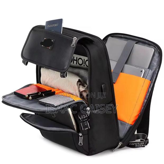 Casual Unisex Laptop Compartment Backpack · Photo 4