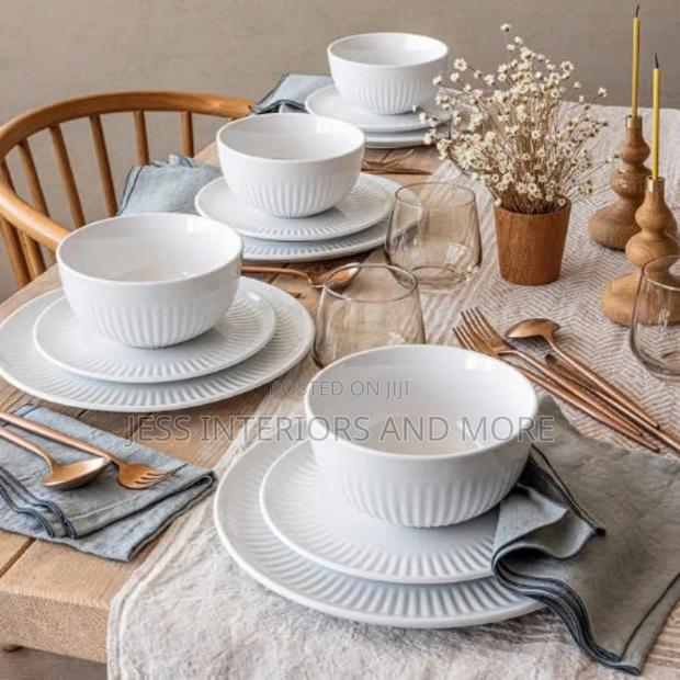 Over Back 12-Piece Porcelain Dinnerware Set · Photo 4