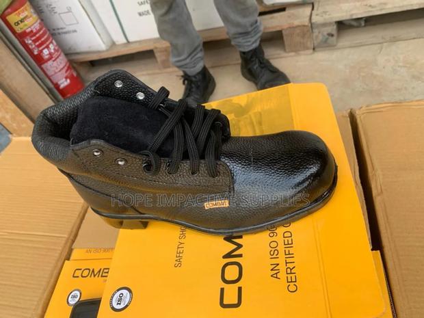 Combat Safety Leather Boots.