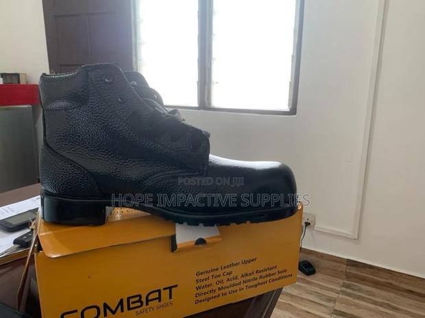 Combat Safety Leather Boots.