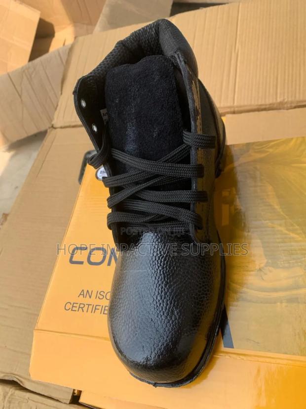 Combat Safety Leather Boots.