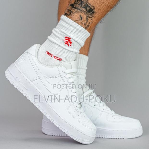 Nike Air Force 1 Low "White on White" · Photo 4