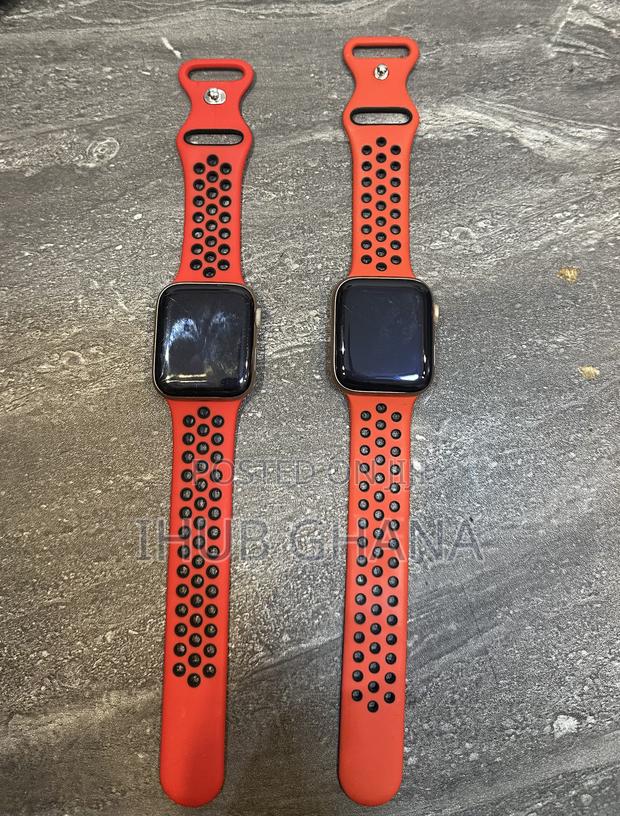 Apple Watch Series4 44mm · Photo 2