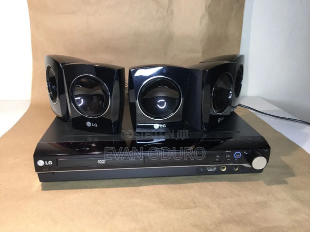Powerful Lg 5.1 Ch Smart 3d Bluetooth Blu Ray Home Theater photo 3