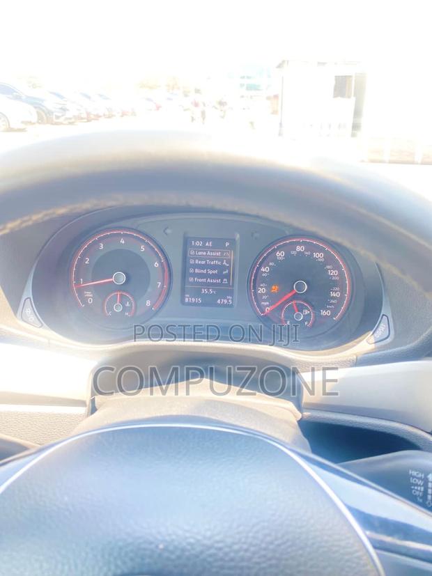Volkswagen Passat 2.0T SE 2021 Black photo 6