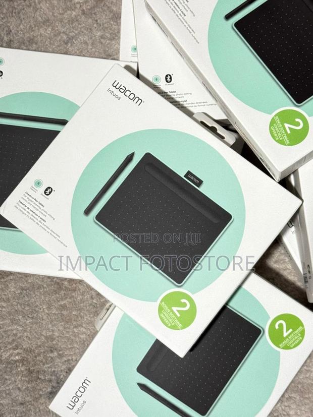Wacom Intuos Bluetooth Pen Tablet · Photo 3