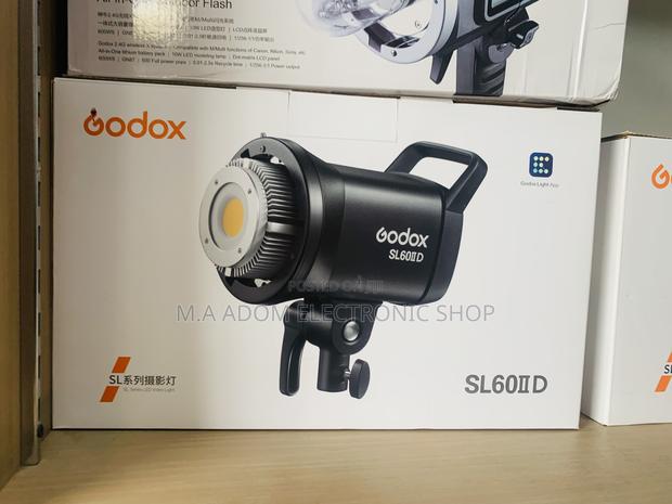 Godox Compact Daylight Light for Photography · Photo 4