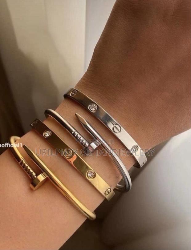 Cartier Bracelets · Photo 3