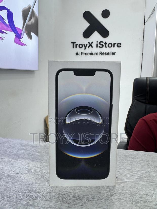 New Apple iPhone 16e 128 GB Black