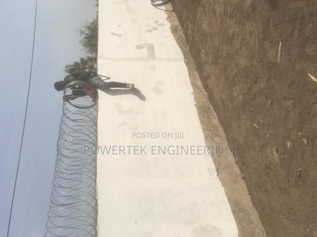 Sharp Razor Wire Fencing System · Photo 2