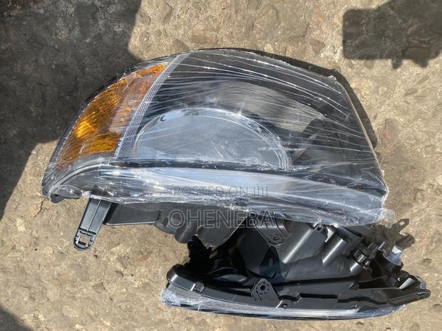 Mitsubushi L200 2005 Headlight
