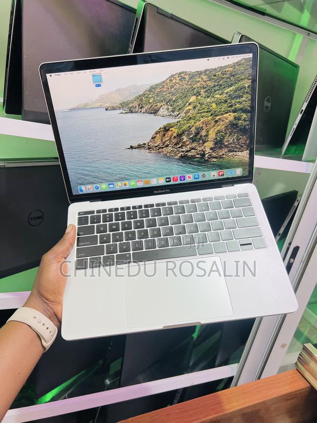 Laptop Apple MacBook Pro 2017 8GB Intel Core I5 SSD 256GB