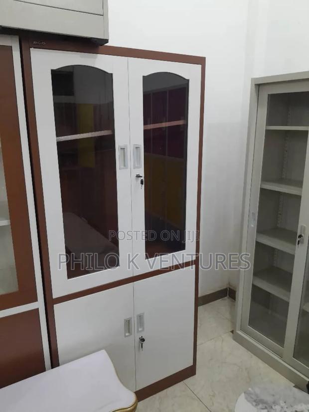 Cabinet With 4 Save · Photo 2