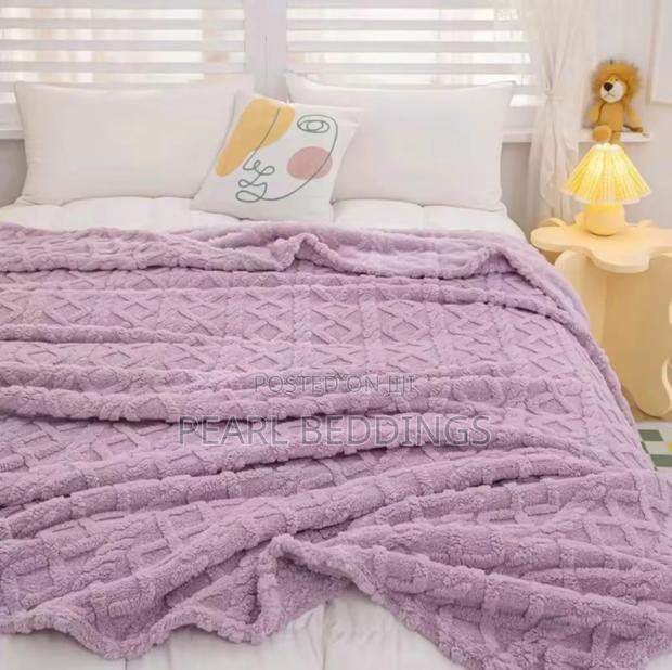 Premium Luxurious Quality Stripped Throw Blanket Available photo 10
