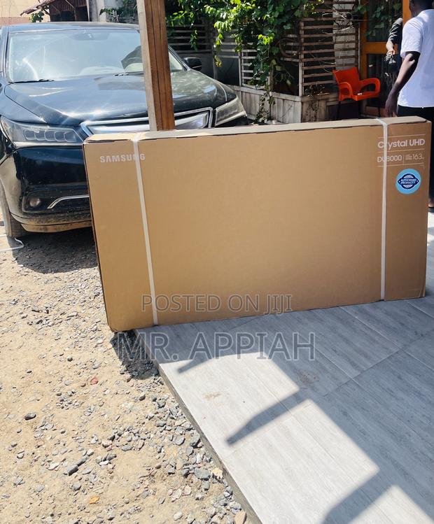 Classic Samsung 65du8000 65” Uhd Smart Tv(2025). · Photo 3