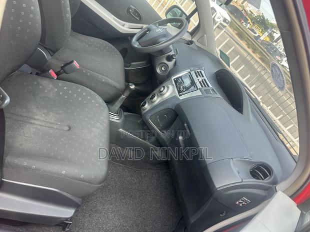 Toyota Yaris 2013 Red