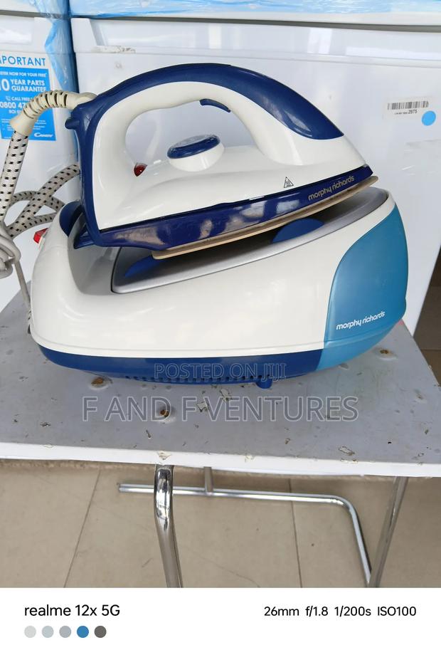 Morphy Richard Steam Iron - Uk