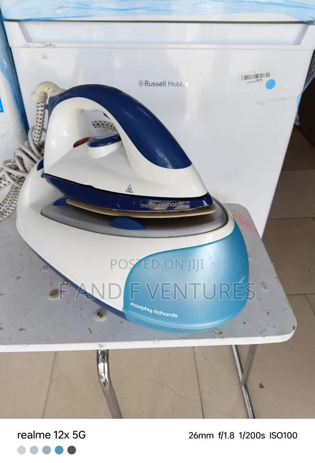 Morphy Richard Steam Iron - Uk photo 3