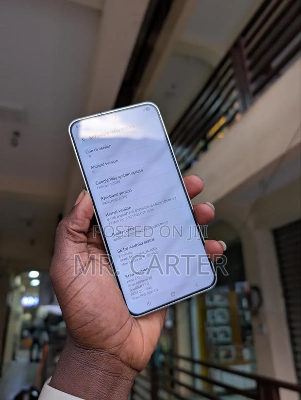 New Samsung Galaxy S24 Plus 256 GB White photo 4