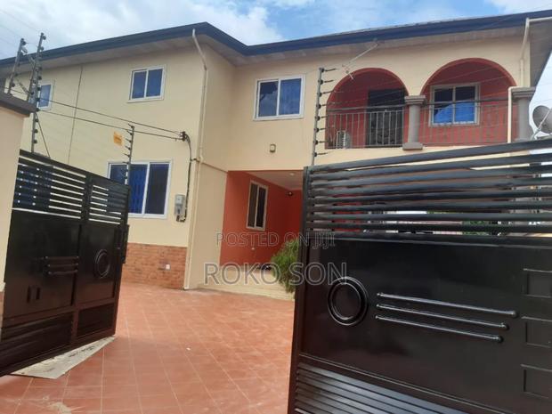 5bdrm House in Dr Roko, Haatso for rent · Photo 2