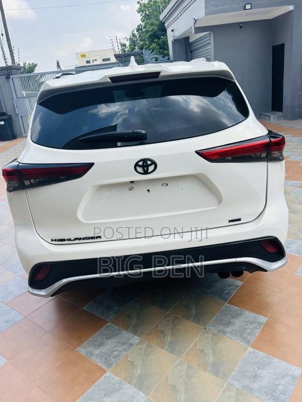 Toyota Highlander XLE 2021 White