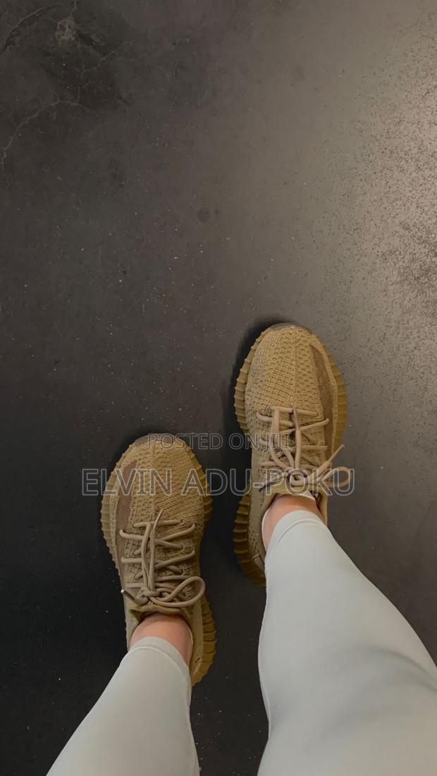 Adidas Yeezy Boost 350 V2 "Earth" · Photo 4