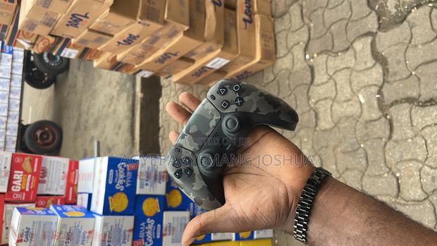 Playstation Dualsense Controller photo 4