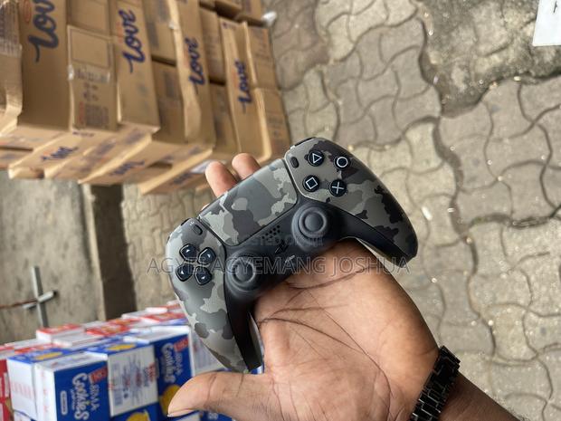 Playstation Dualsense Controller photo 5