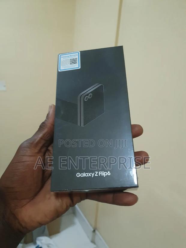 New Samsung Galaxy Z Flip6 256 GB Black