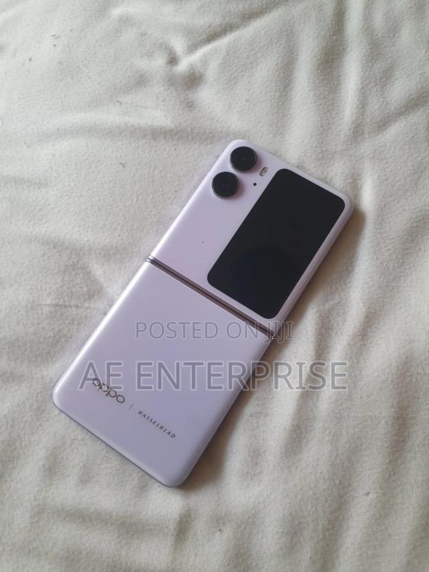 New Oppo Find N2 Flip 256 GB Silver photo 3