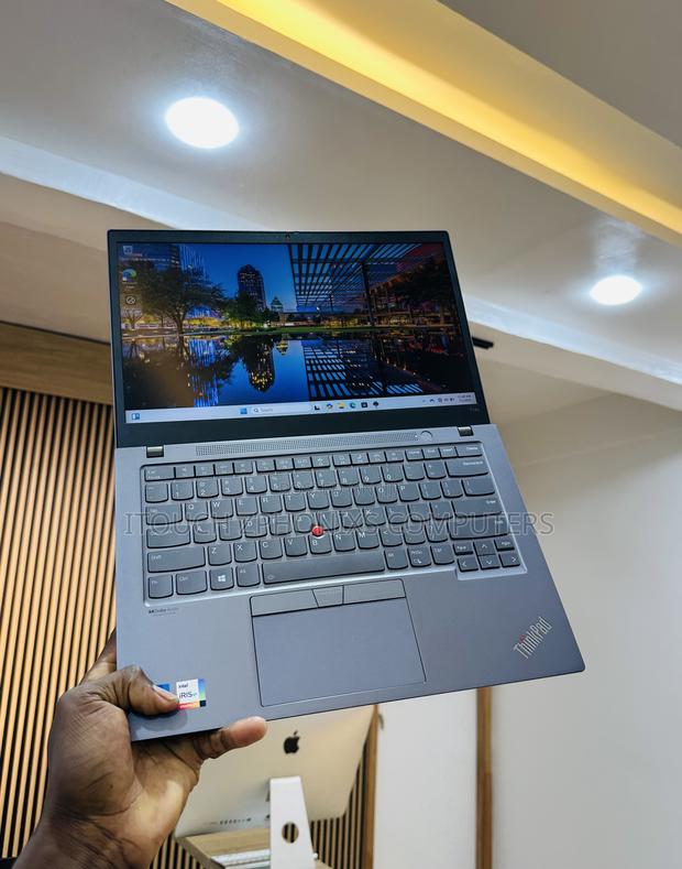 Laptop Lenovo Thinkpad T14s Gen 2 8GB Intel Core I5 SSD 256GB photo 3
