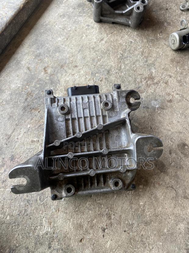 Honda CRV 2017,18,19,2020 1.5t Gearbox Control Board photo 2
