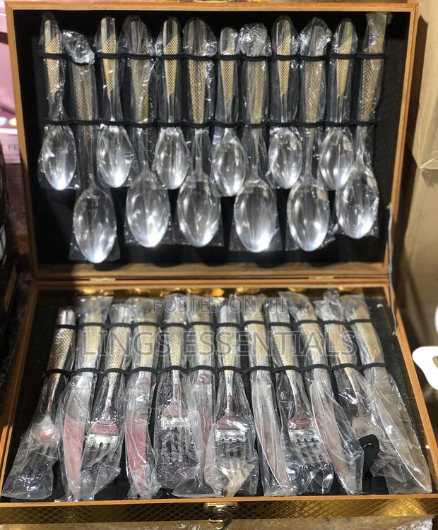 Cutlery Set of 24