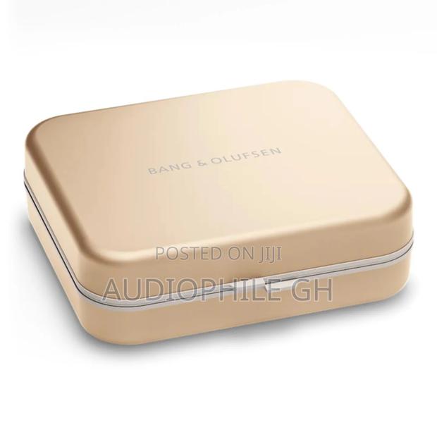 Bang Olufsen Beoplay H95 Noise Cancelling Headphones photo 9