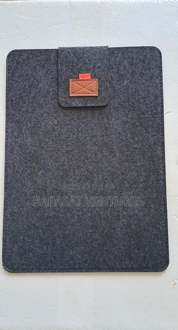 Laptop Sleeve Bag for 15.6", 14.0" and 13.3" (Black Brown Colour) · Photo 2