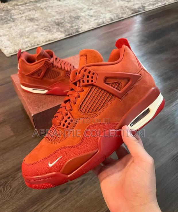 Air Jordan Retro 4 Brick by Brick · Photo 3