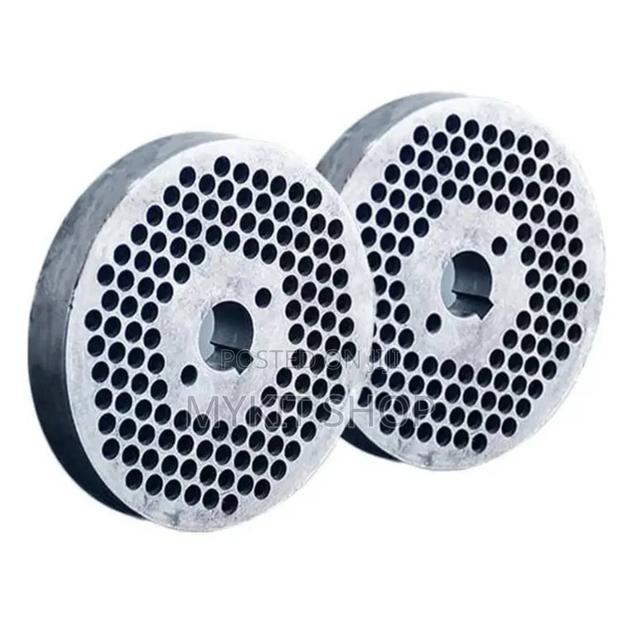 Feed Pellet Discs · Photo 2