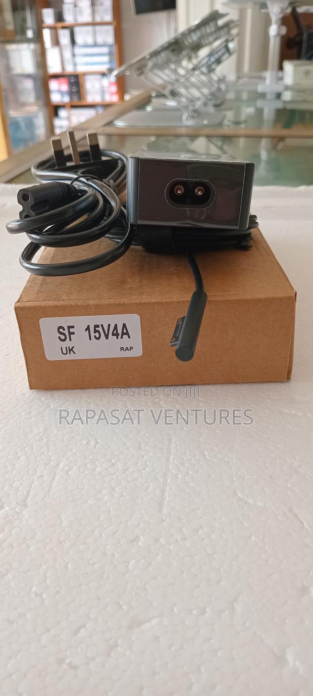 Microsoft Surface Pro 15v 4a 65w Adaptor · Photo 3