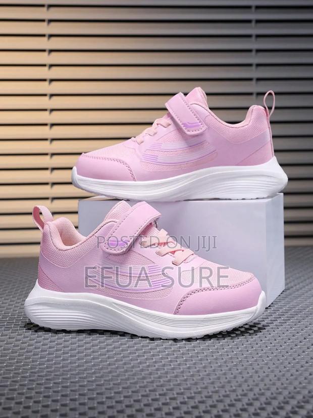 New Fashionable Versatile Sporty Sneakers